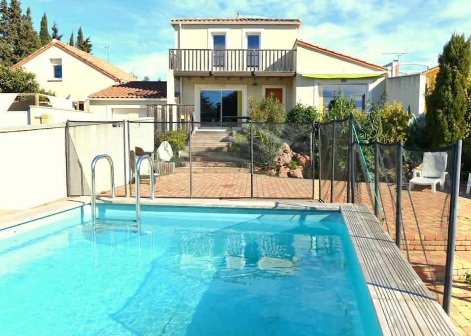 Grande Villa Neuve Avec Piscine Pres Mer Et Sete بالاروك ليه بان المظهر الخارجي الصورة