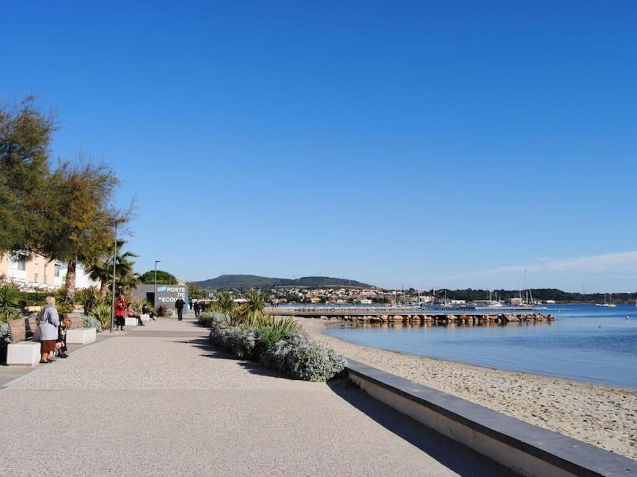 Grande Villa Neuve Avec Piscine Pres Mer Et Sete بالاروك ليه بان المظهر الخارجي الصورة