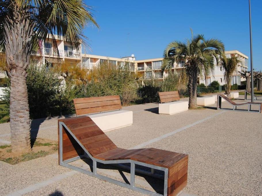 Grande Villa Neuve Avec Piscine Pres Mer Et Sete بالاروك ليه بان المظهر الخارجي الصورة